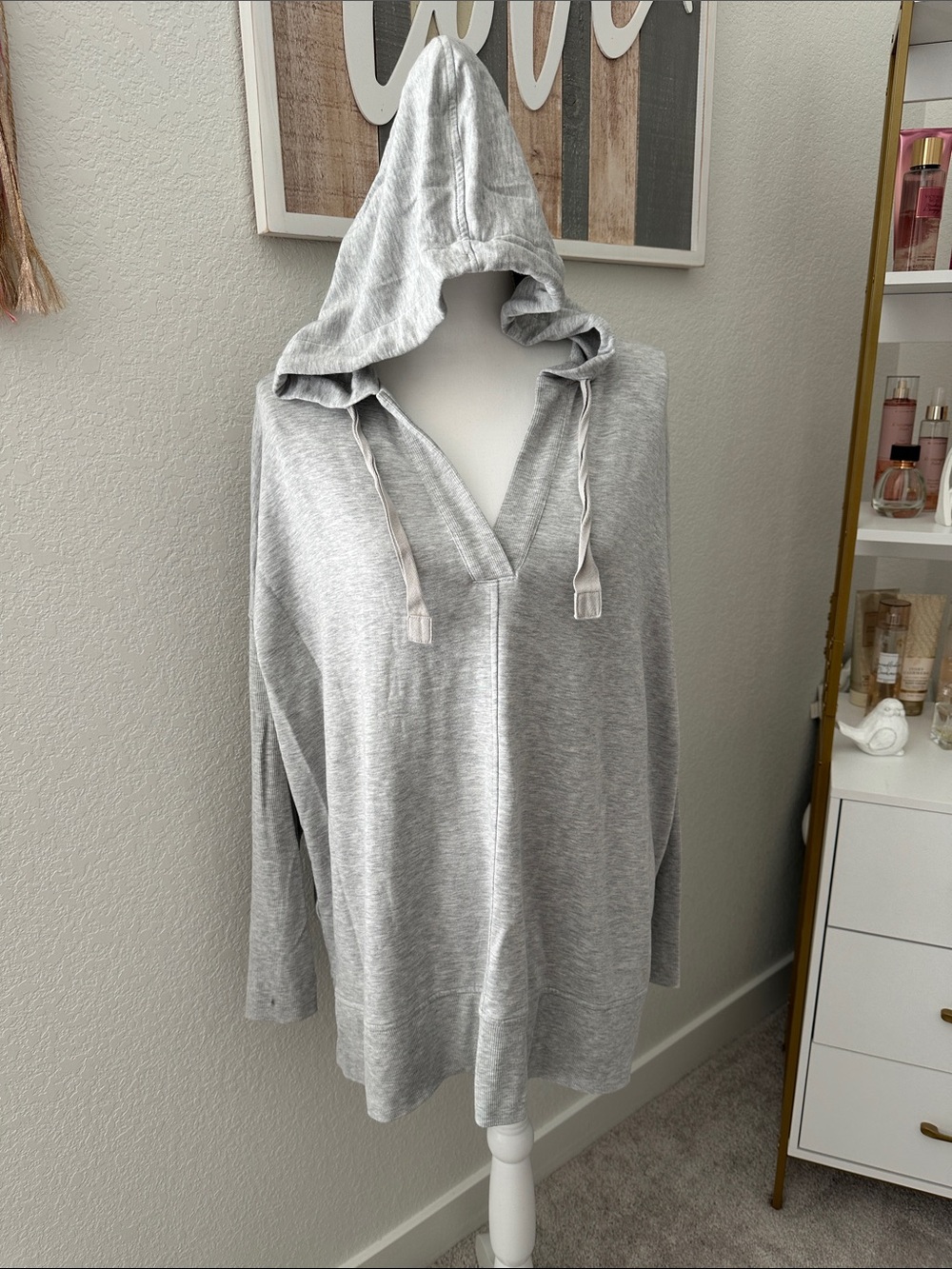 Lou & Grey Heather Gray Hooded Pullover